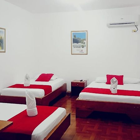 Hostal El Pinzon Puerto Ayora  Eksteriør billede