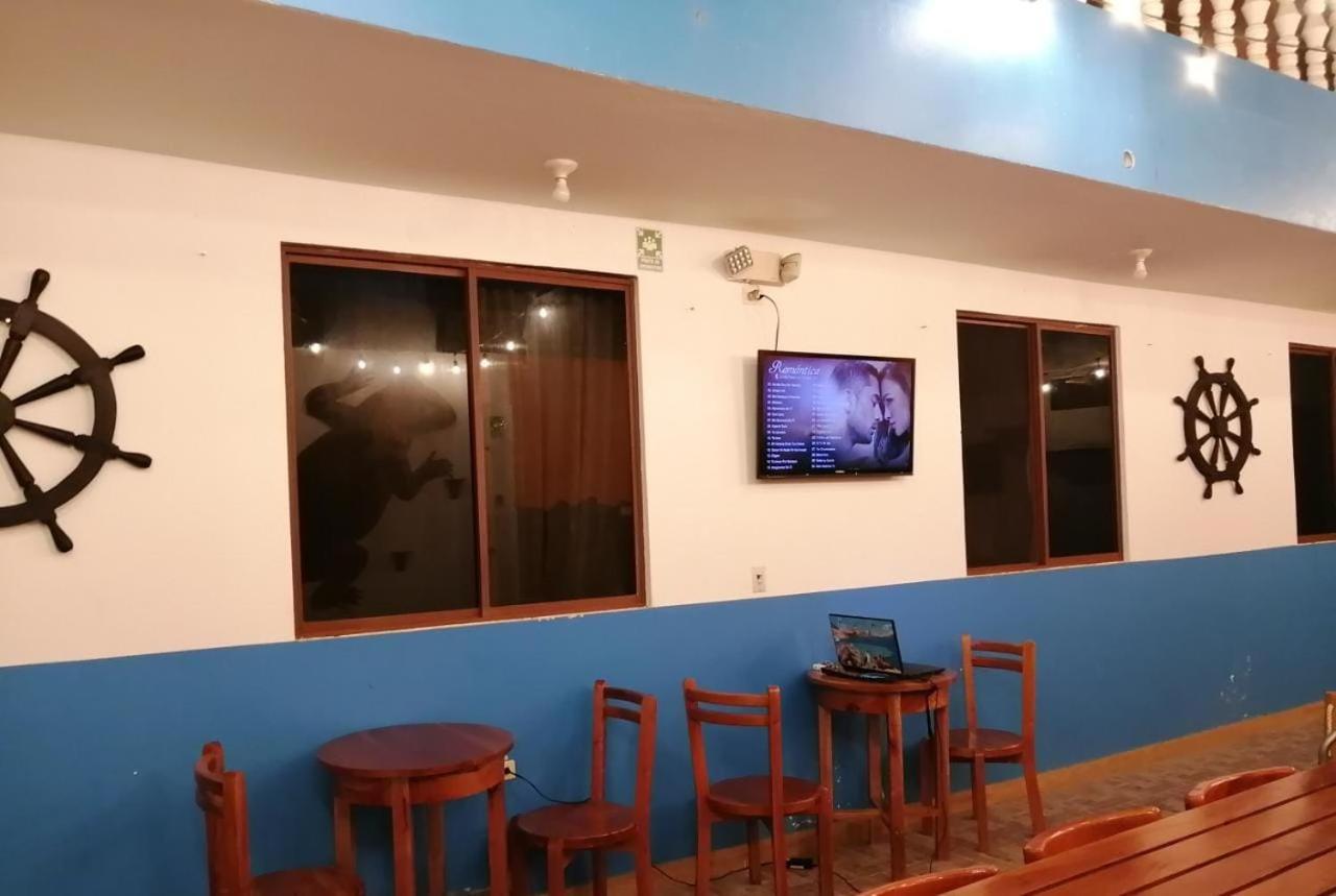 Hostal El Pinzon Puerto Ayora  Eksteriør billede