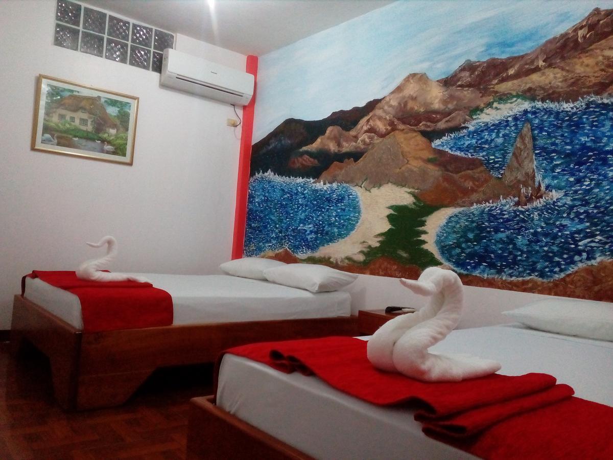 Hostal El Pinzon Puerto Ayora  Eksteriør billede