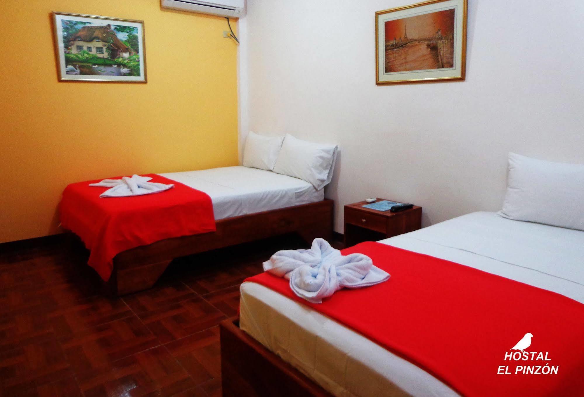 Hostal El Pinzon Puerto Ayora  Eksteriør billede